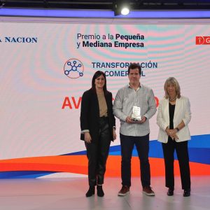 Manuela Fuertes (LA NACION), Diego Bertezzolo (Avancargo) y Silvia Torres Carbonell (Centro de Emprendedores del IAE Business School)